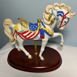Lenox Handcrafted Figurine with Gold Accents- Vintage- Patriotic